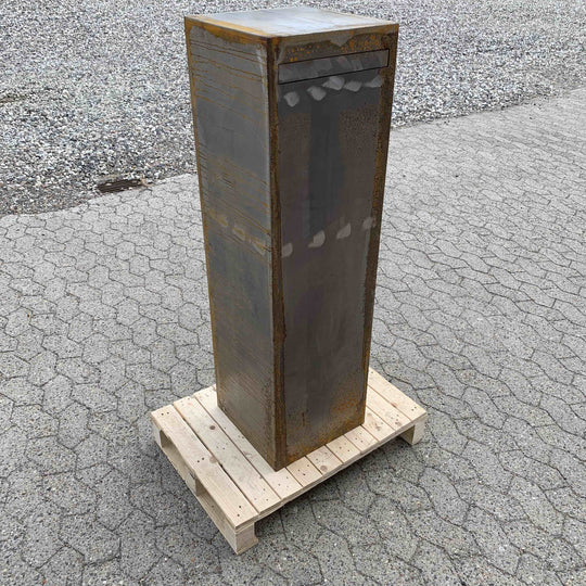 Briefkasten aus Cortenstahl, minimalistisch