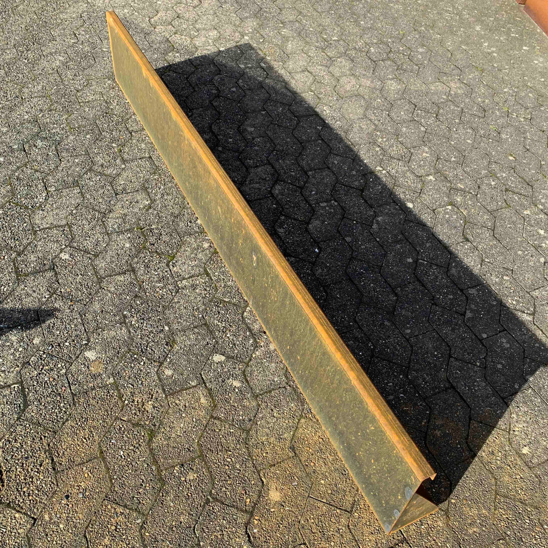 Maßgeschneiderte Bestellung: Stützmauer aus Cortenstahl
