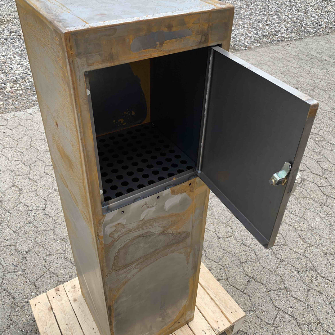 Briefkasten aus Cortenstahl, minimalistisch